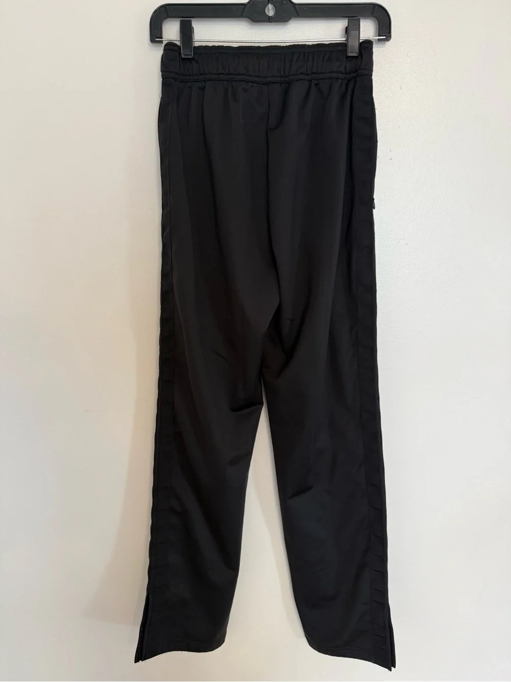 Alo Yoga Track Pants Prize Winner Pant Wide Leg in Black